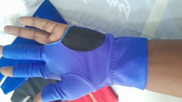 Glove Billiard