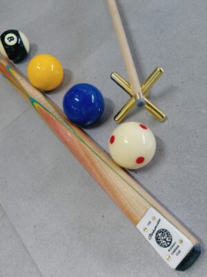 Cosmic white one piece cue 1piece Cosmic White cue